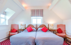 Shipton Bedroom 4.1
