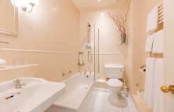 Kingslow Bathroom 1