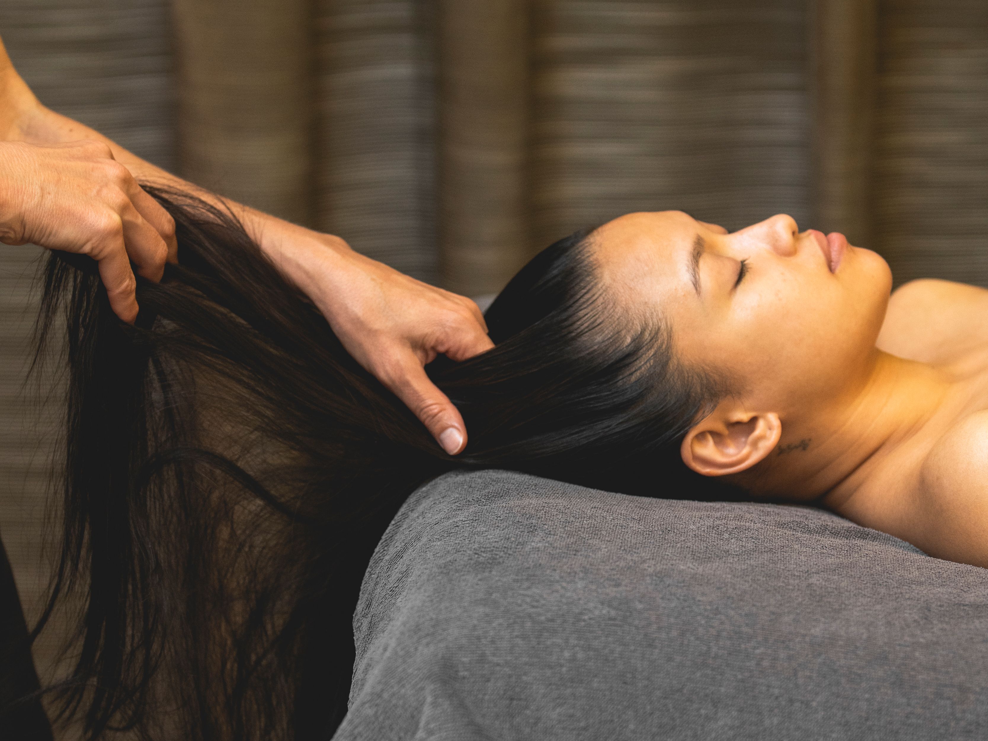 Gaia Indian head massage, massaging the scalp