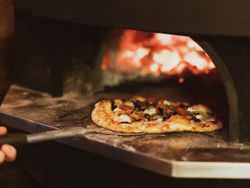 Pizza oven
