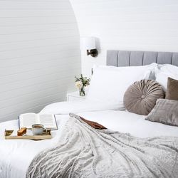 White Clover Pod Double Bed
