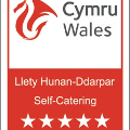 5-star-self-catering-walestb