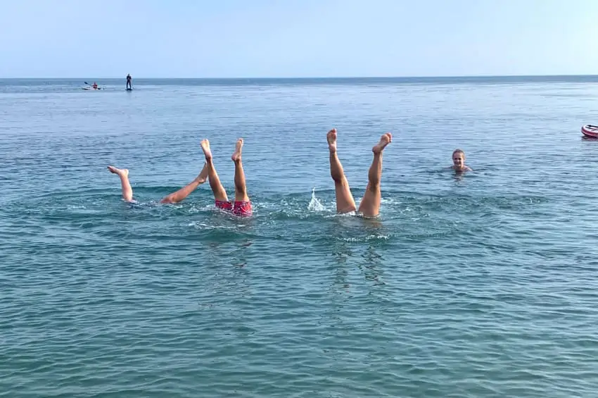 kids doing handstand