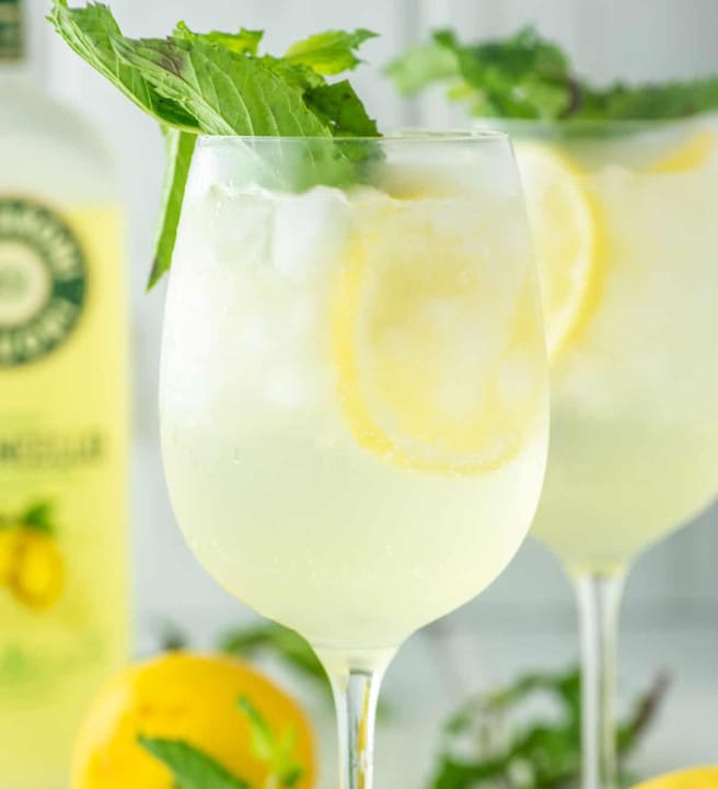 limoncello-spritz
