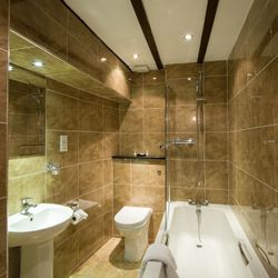Charles I Suite Bathroom