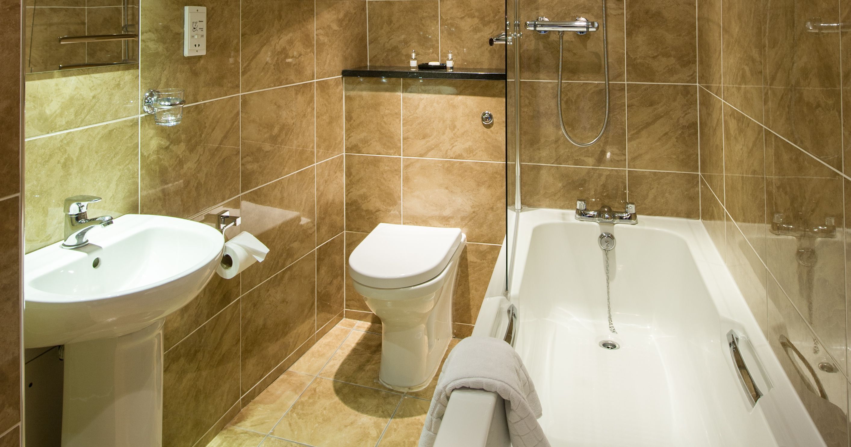 Charles I Suite Bathroom