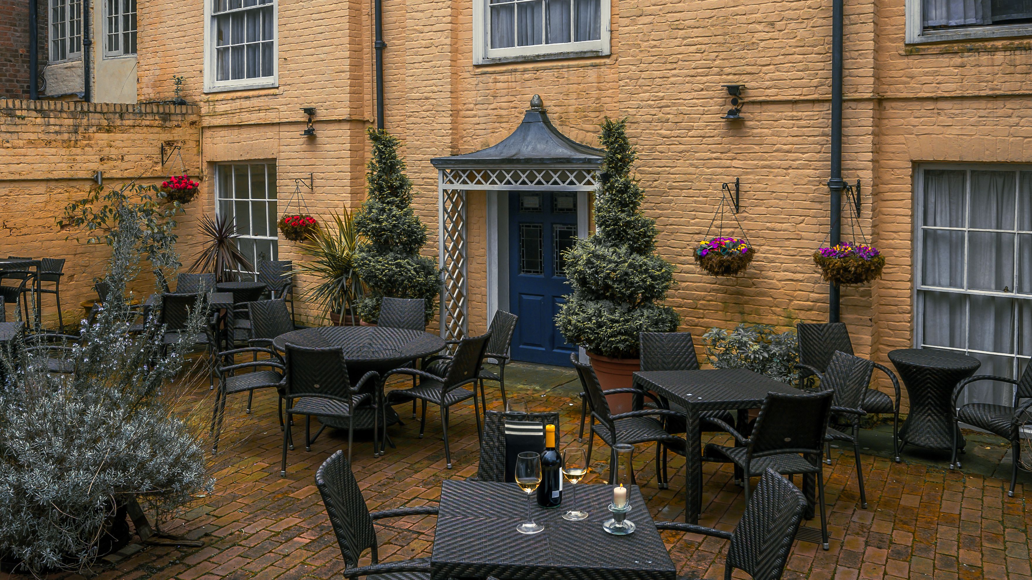 Old Mansion House Courtyard
