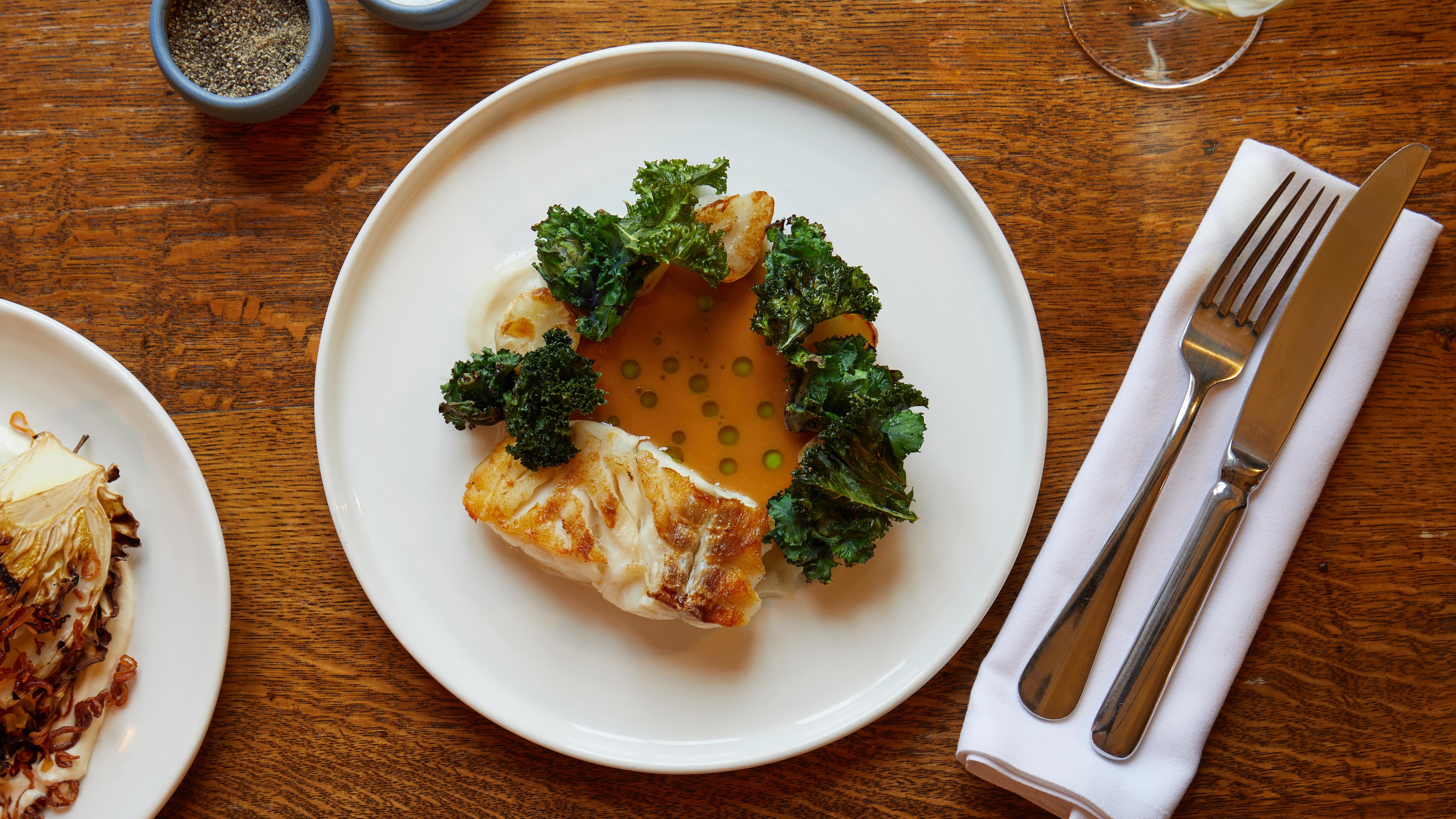 20-11-22Queens Arms Food & Drink 85-min - Copy