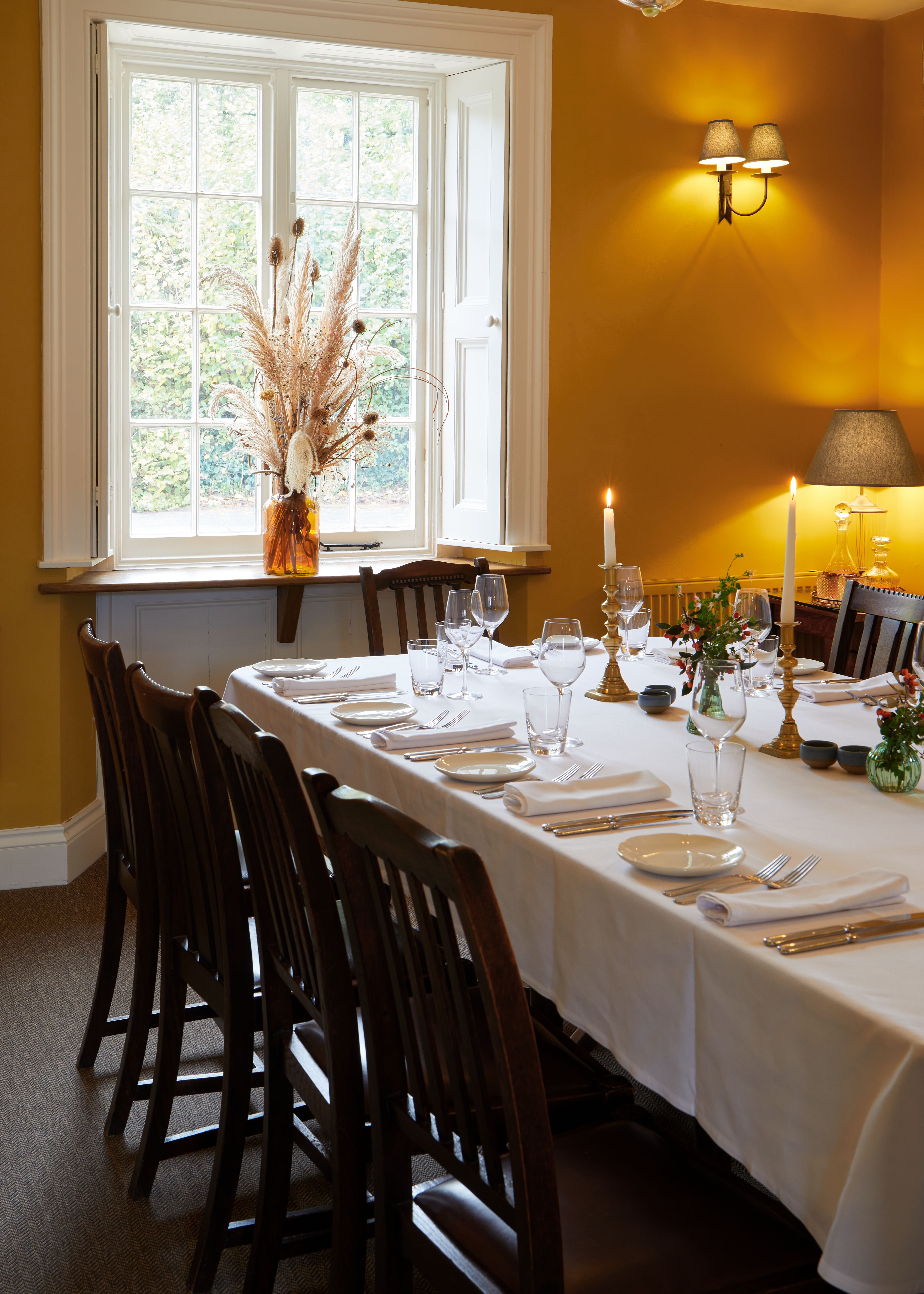 30-11-22Queens Arms Interiors 101