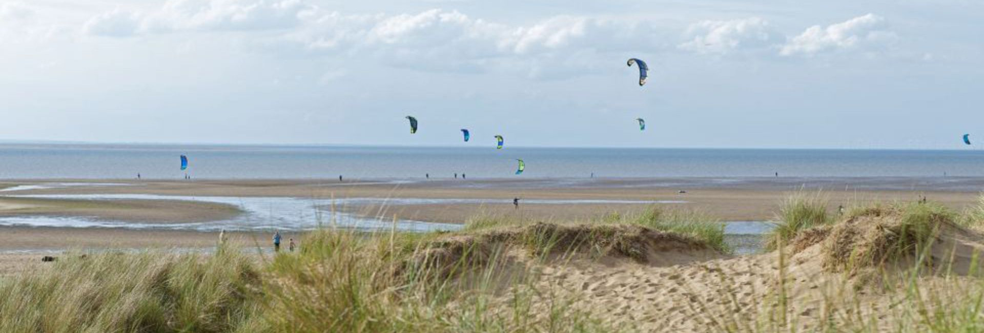 Old Hunstanton Beach Kite Surfers Image Visit North Norfolk