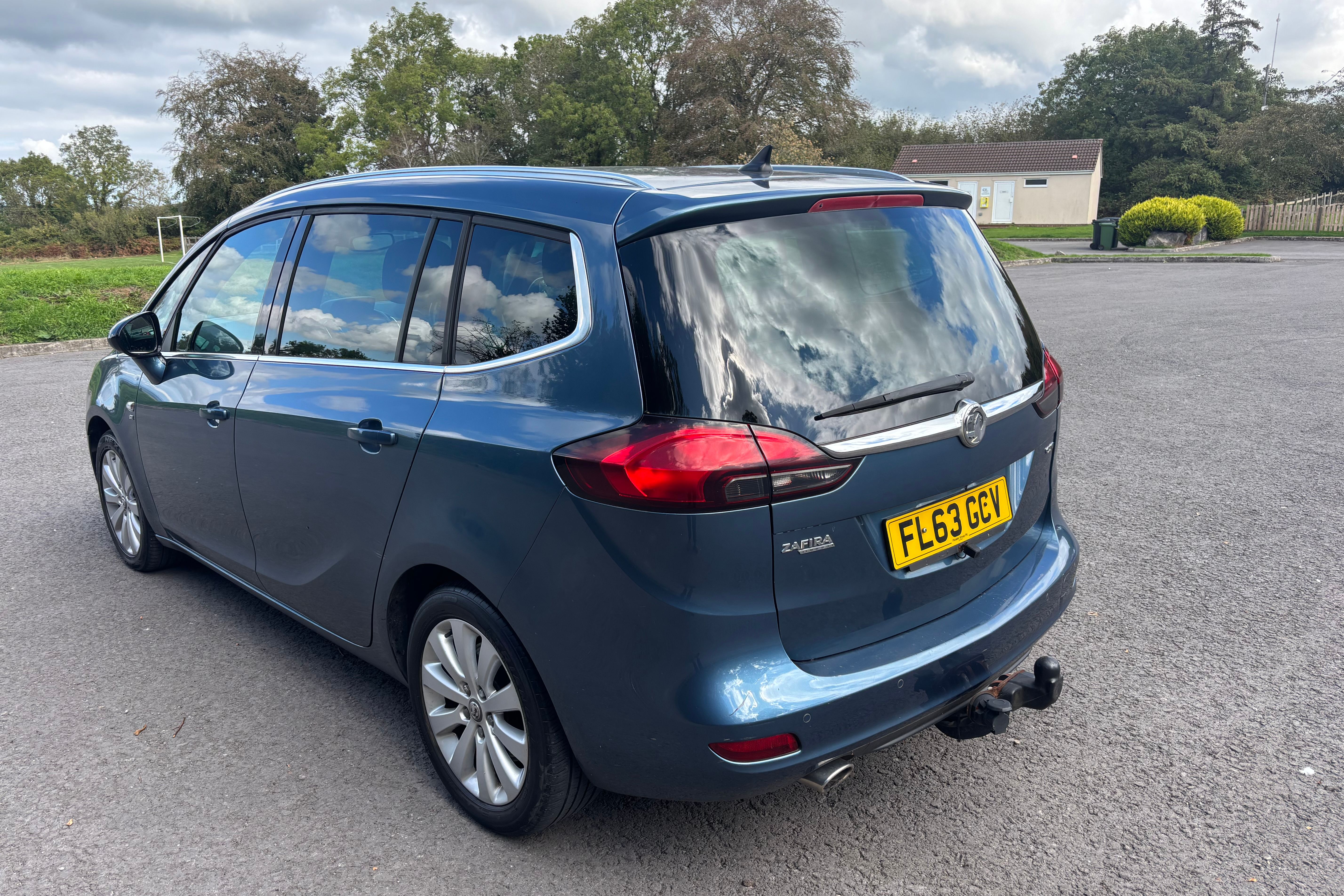 Zafira 002