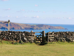 Gate to sea