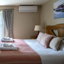 ROOM 2 1