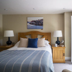 ROOM 4 3