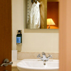 ROOM 12 5
