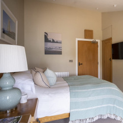 ROOM 18 3