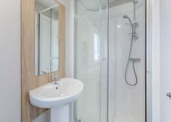 CHAPEL_PORTH_DELUXE_2_BED_HOT_TUB-interior05