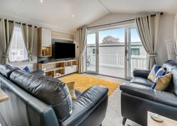 PERRANPORTH_VIP_LODGE_2_BED_HOT_TUB-interior05