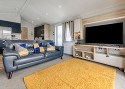 PERRANPORTH_VIP_LODGE_2_BED_HOT_TUB-interior07