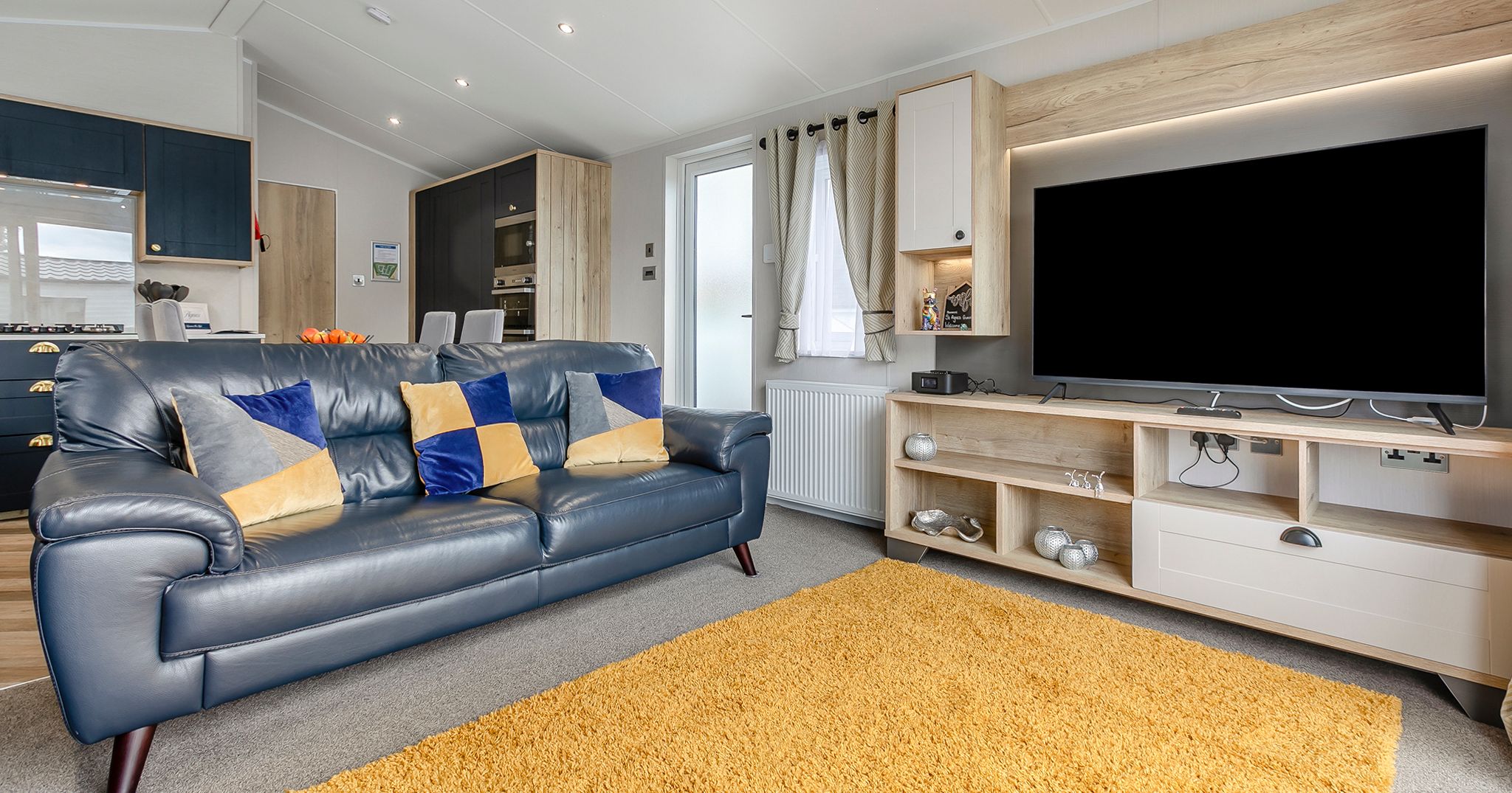 PERRANPORTH_VIP_LODGE_2_BED_HOT_TUB-interior07