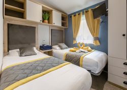 PERRANPORTH_VIP_LODGE_2_BED_HOT_TUB-interior08