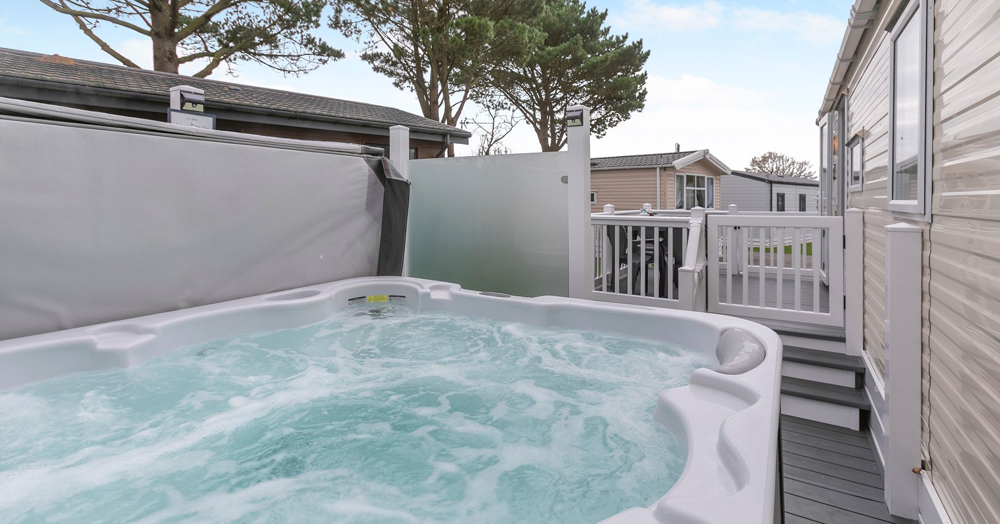 PERRANPORTH_2_BED_HOT_TUB-exterior04