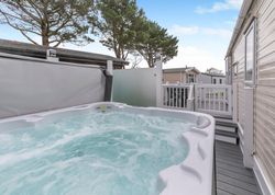 PERRANPORTH_2_BED_HOT_TUB-exterior04