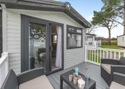 PORTHTOWAN_PLATINUM_3_BED_HOT_TUB-exterior03