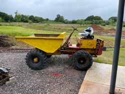 The new(?) dumper truck being renovate 13/06/2024