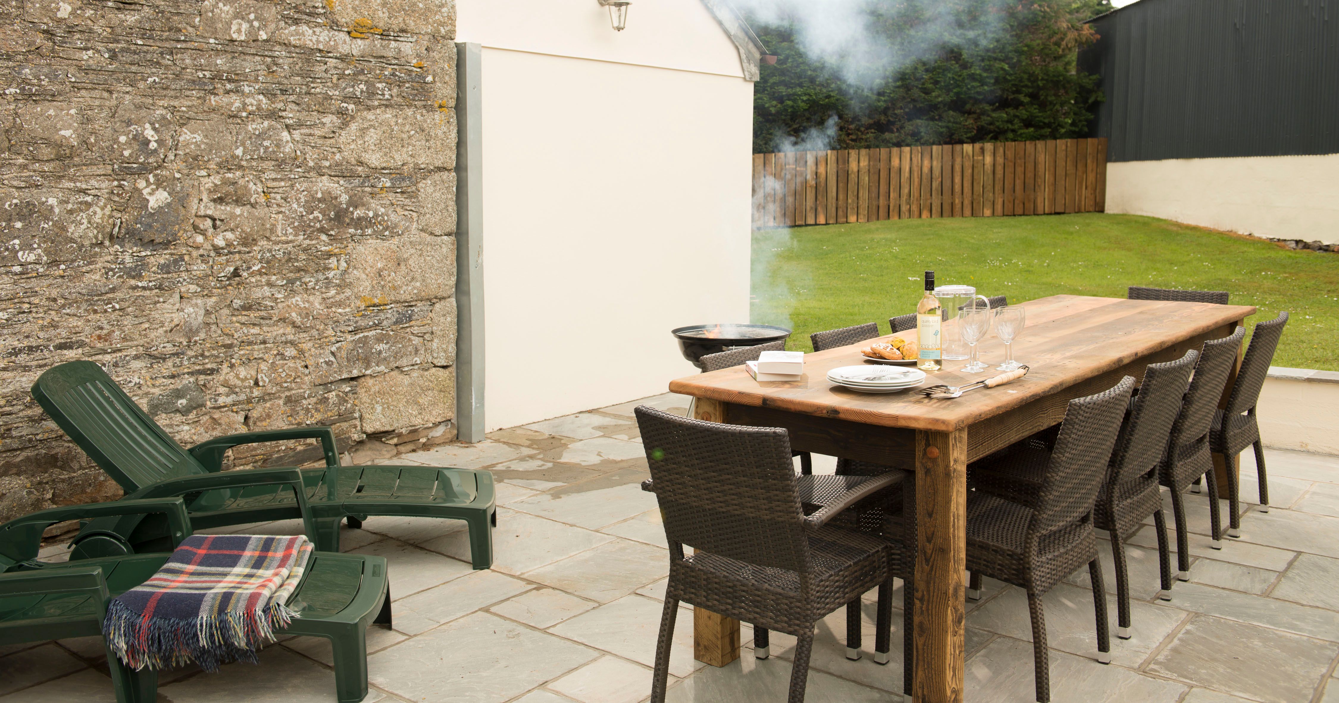 The Barn Outside (2)