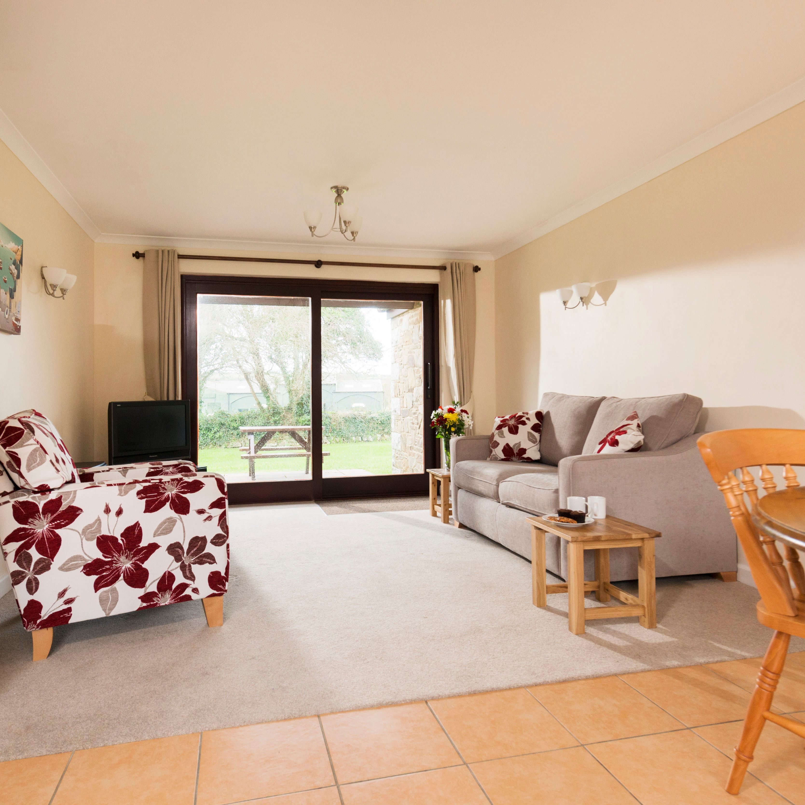 bryony-lounge3