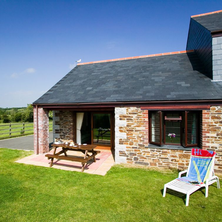 MEADOW VIEW-OUTSIDE