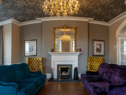 the-ro-hotel-lounge