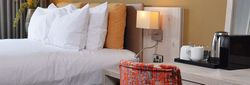 bedroom-and-desk
