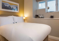snug-bedroom