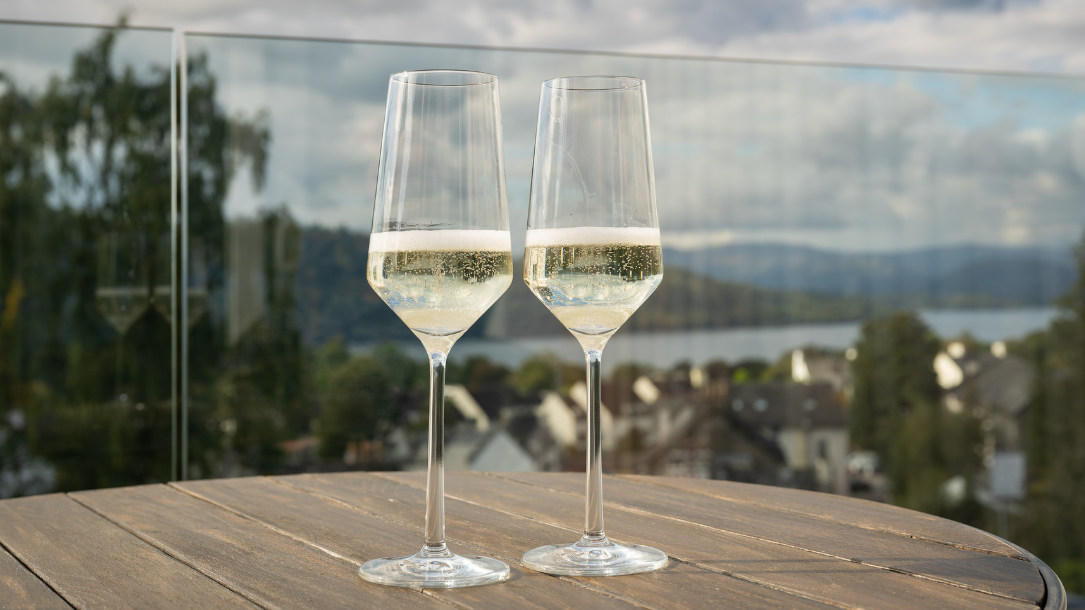 Prosecco Glasses Header
