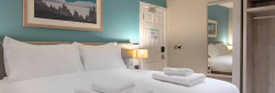 family-lake-view-bedroom