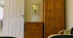 Gweal Cottage - Twin Bedroom