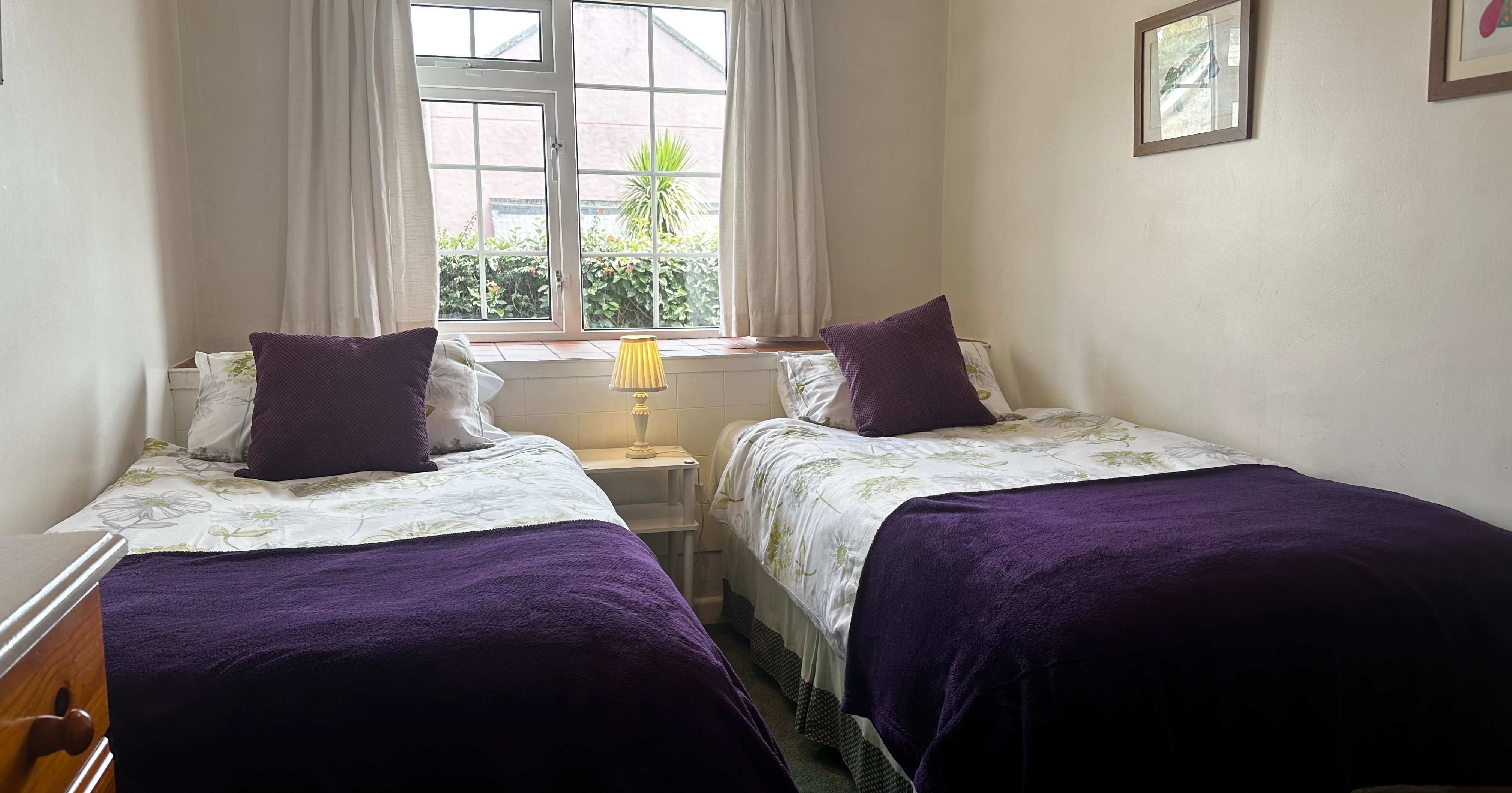 Stable Cottage - Twin Bedroom