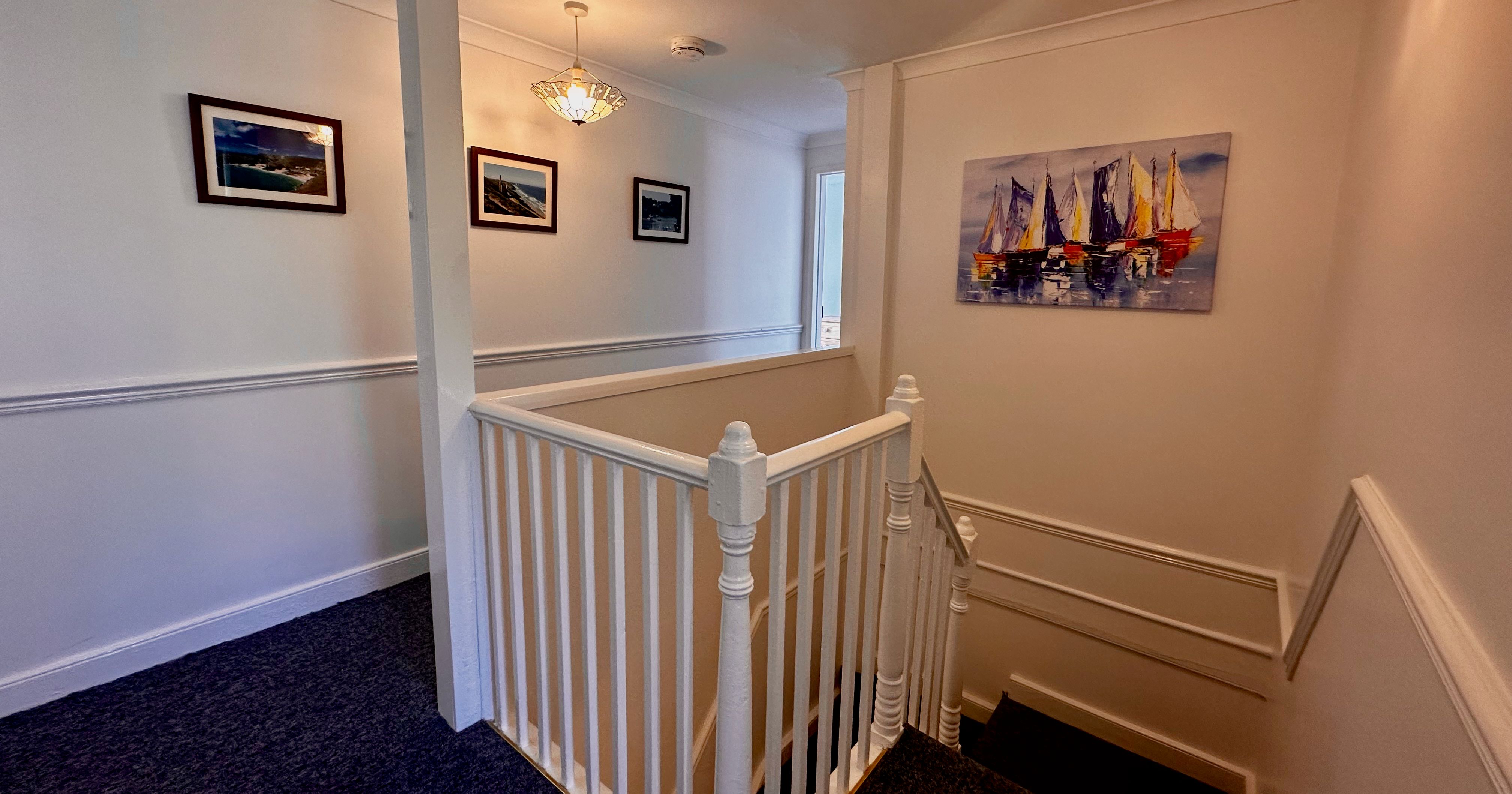 Granary Cottage - Hallway