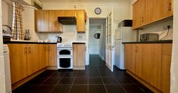 Granary Cottage - Kitchen