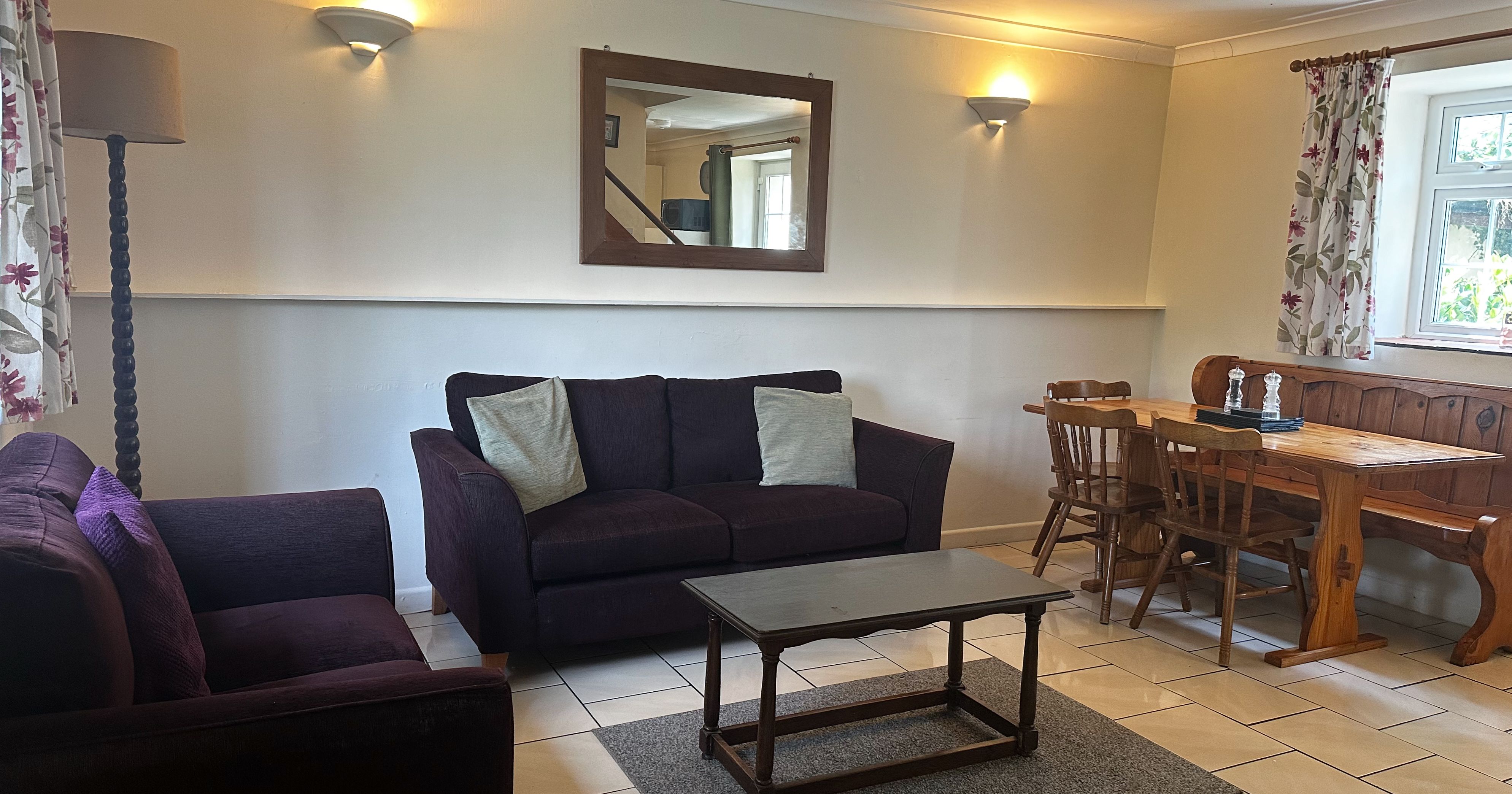 Barn Cottage - Open-plan Living Area