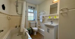 Smithy Cottage - Bathroom