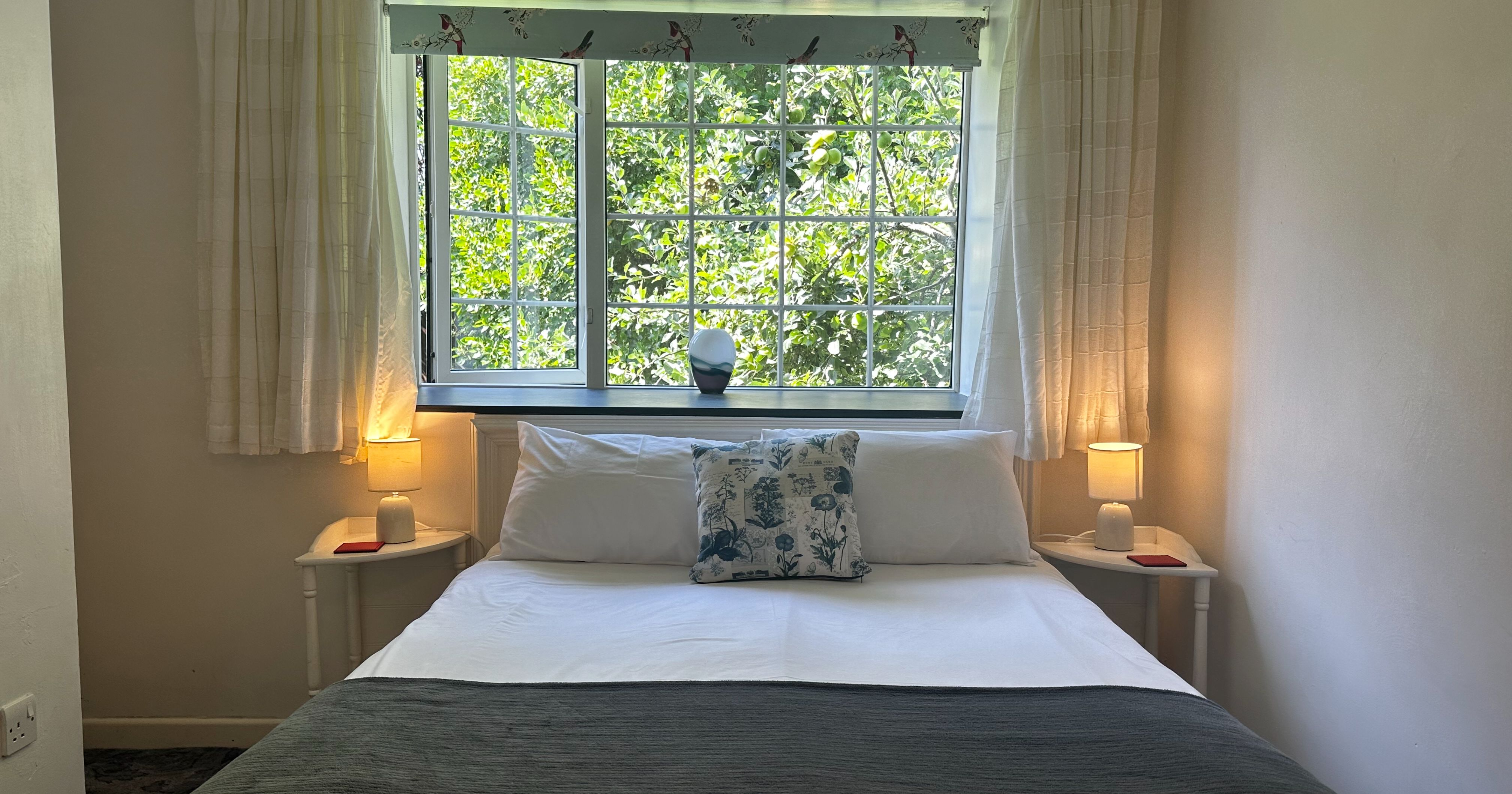 Byre Cottage - Double bedroom