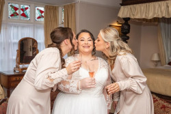 Louise Richey - Bride and bridesmaids