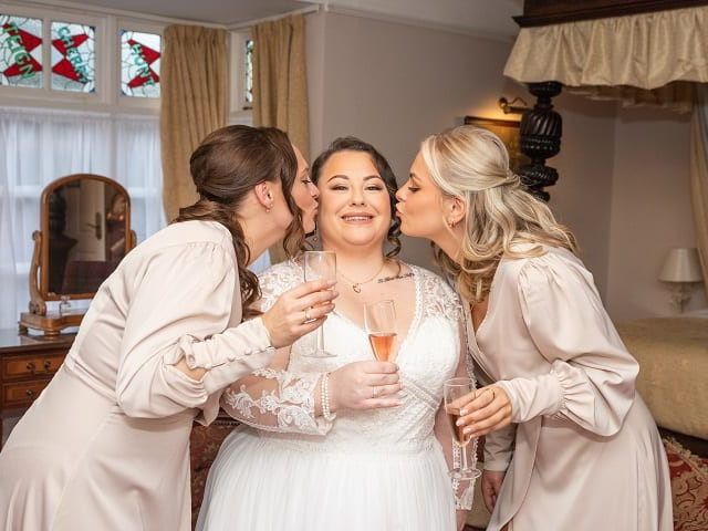 Louise Richey - Bride and bridesmaids