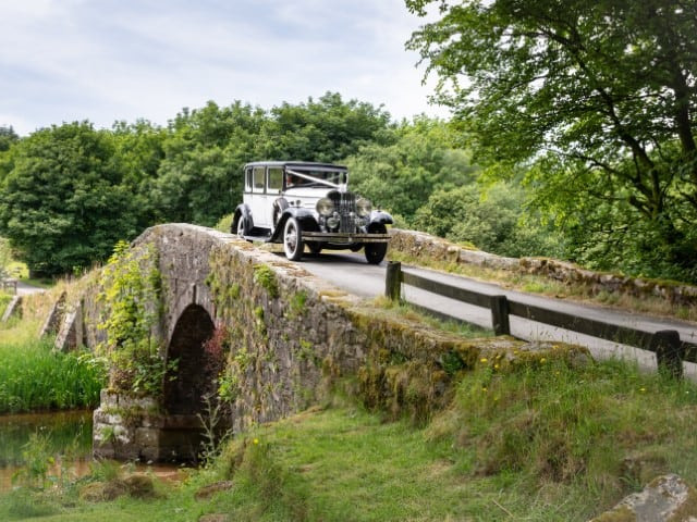 Louise Richey - Car on bridge