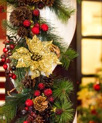 Christmas decorations at Two Bridges Hotel