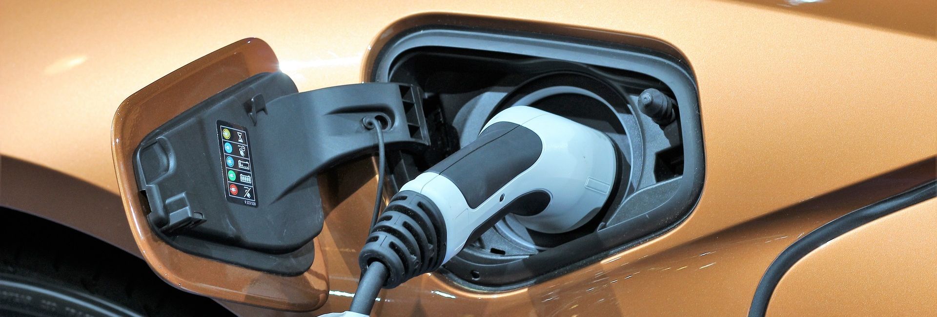 Charging electric vehicle