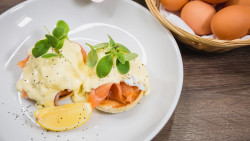 Eggs Benedict